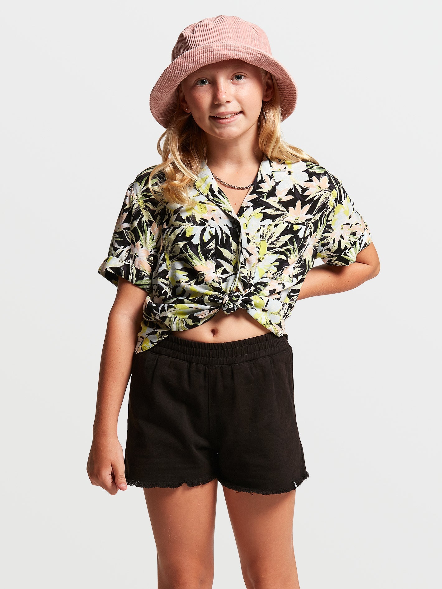 STRUTIN STONE SHORT BY
