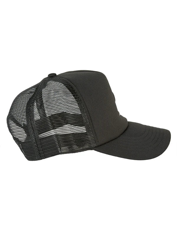 DMC COLOURED LOGO TRUCKER CAP