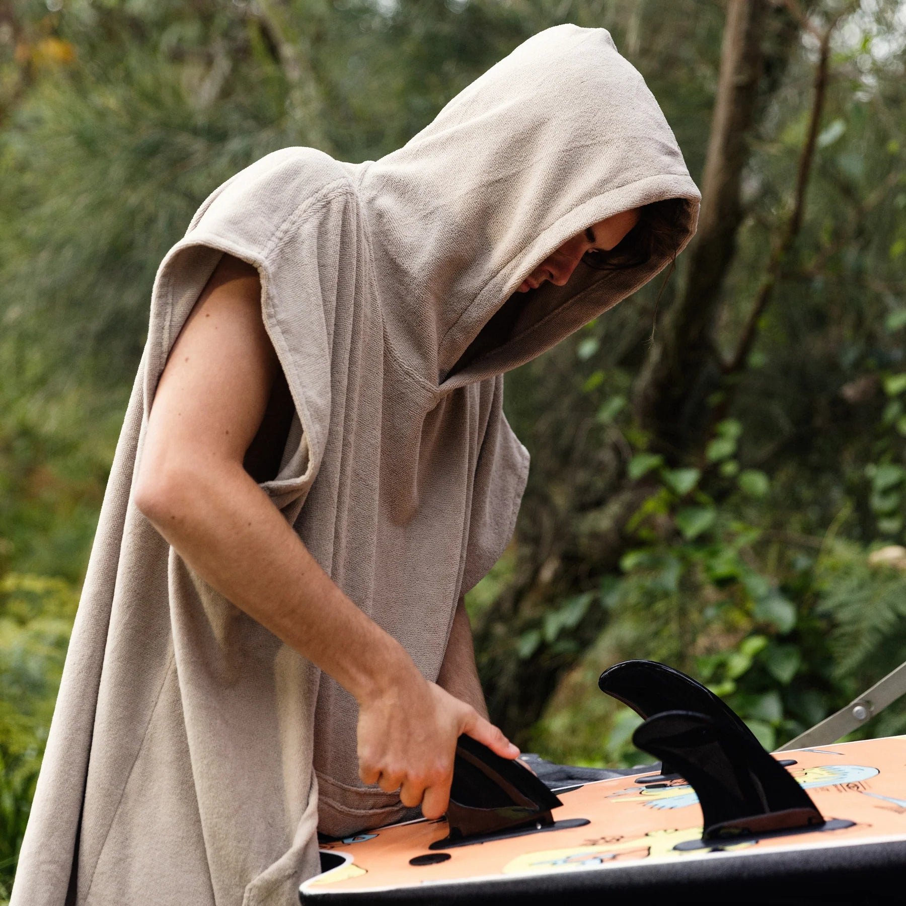 MENS LIGHTWEIGHT HOODED PONCHO