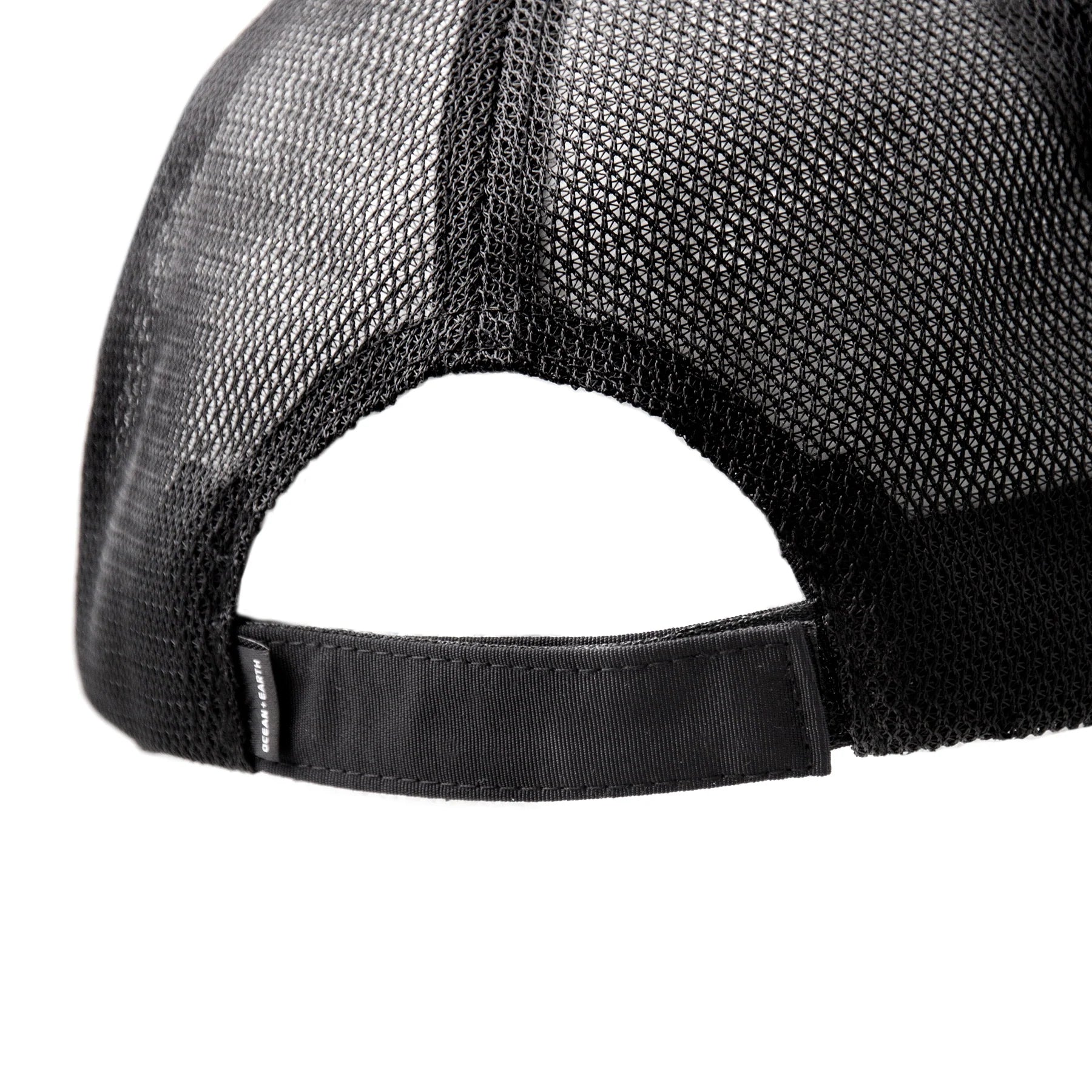 DESERTS MESH TRUCKER SURF CAP